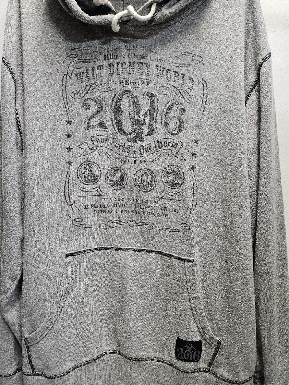 2016 Walt Disney World XL Hoodie Sweatshirt Mens/Unisex Mickey Epcot Magic